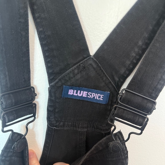 Distressed overalls - Picture 2 of 2